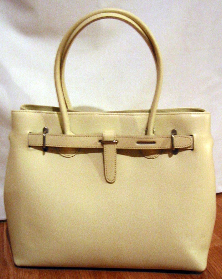 beige_purse