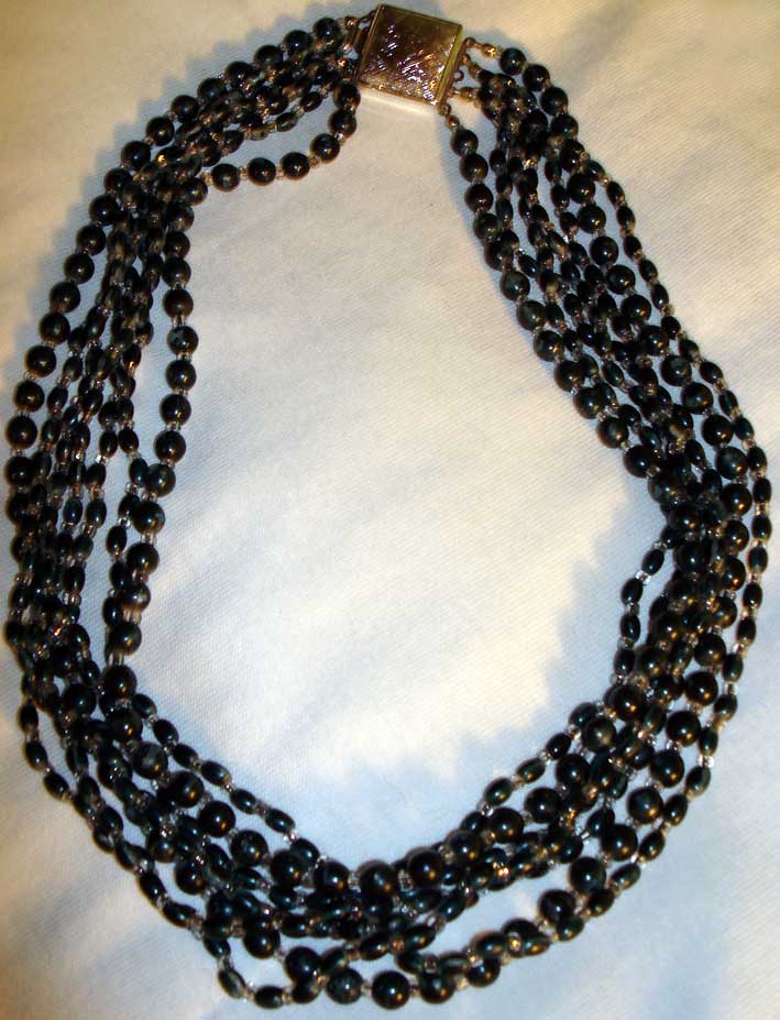 Black-beaded choker