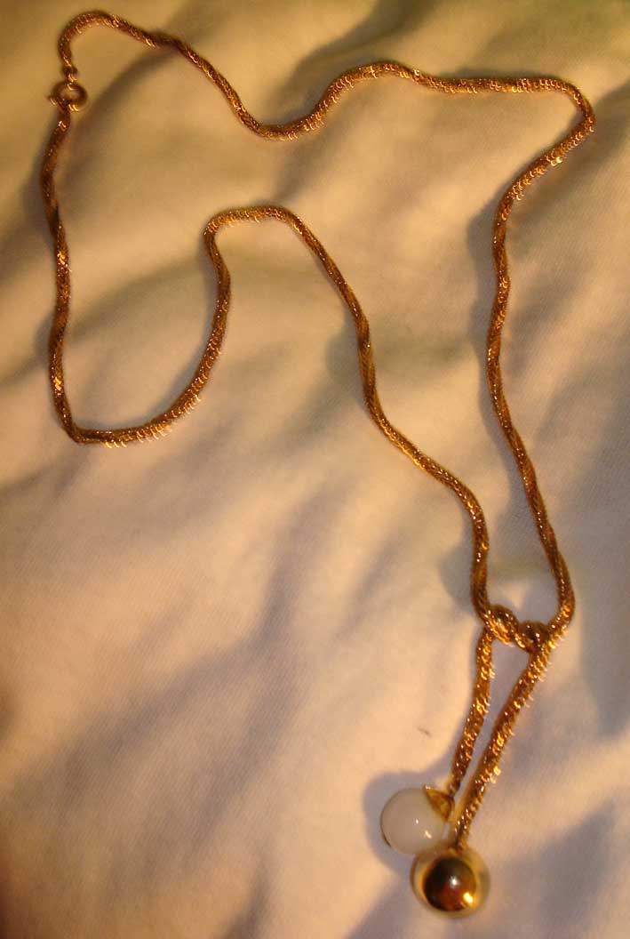 Two-beads necklace