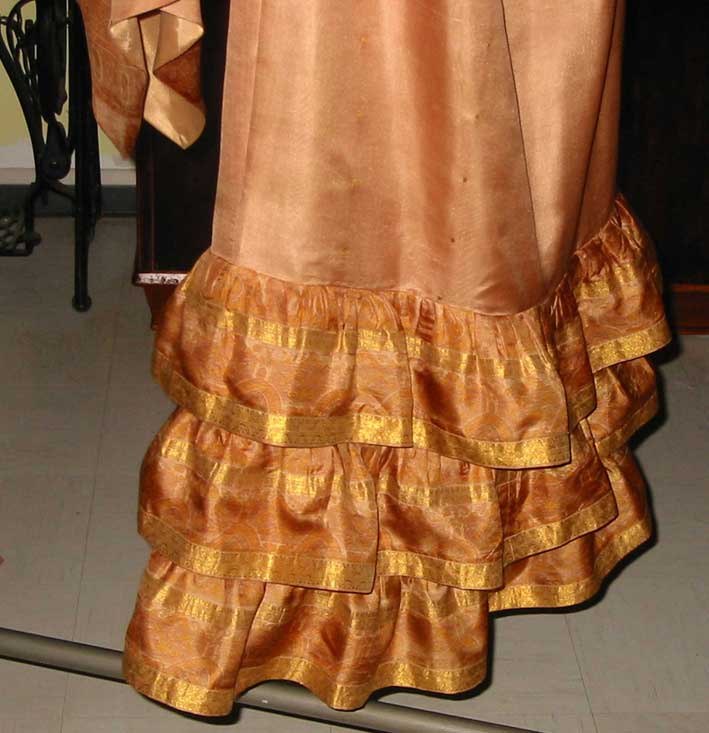 Sari outfit skirt